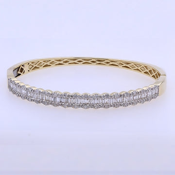 10K 2.41-2.45CT D-BANGLE